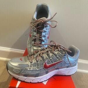 Nike Kids Sneakers Silver and Red